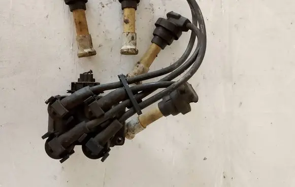 Mazda 626 High voltage ignition coil 225110