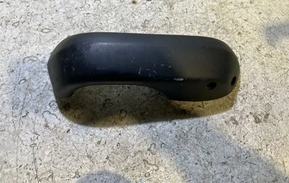 BMW 5 E28 Rear door handle trim 1874286
