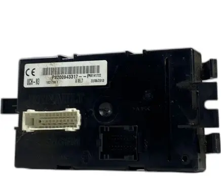 Renault Trafic II (X83) Other control units/modules UCHN3 P8200943317 8200943317