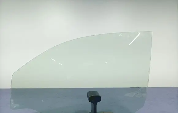 Toyota Urban Cruiser (XP110) Front door window glass four-door