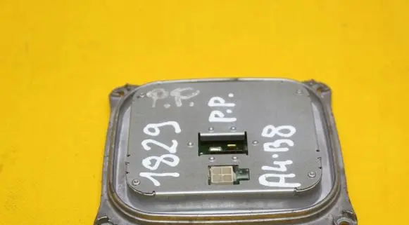 Audi A4 S4 B8 8K Xenon control unit/module 8K0907472