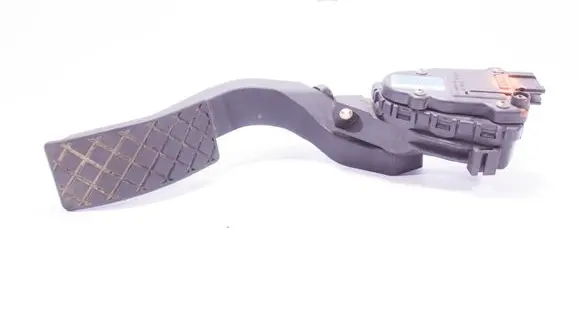 Volkswagen PASSAT B5 Accelerator throttle pedal 8D1723523G