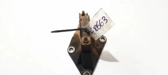 Ford Mondeo Mk III Engine mounting bracket 1s7w3k305ab