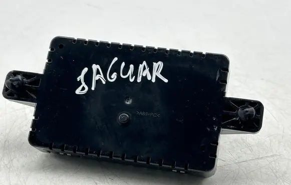 Jaguar XF X250 Seat heating relay 8X2314B663AG 6MXN919A07 1002082