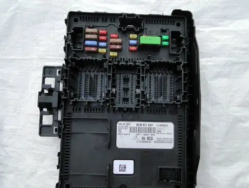 Ford Focus Fuse module JX6T15604BCG F005V02945 AXXXXXX