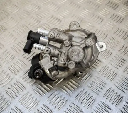 Audi A1 Fuel injection high pressure pump 04L130755D 0445010537