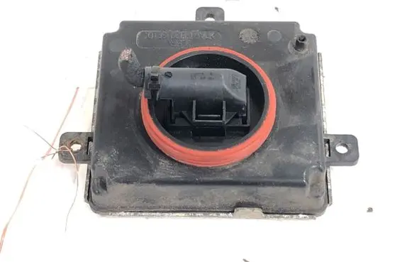 Volkswagen PASSAT B8 Voltage converter/converter module 4G0907697F