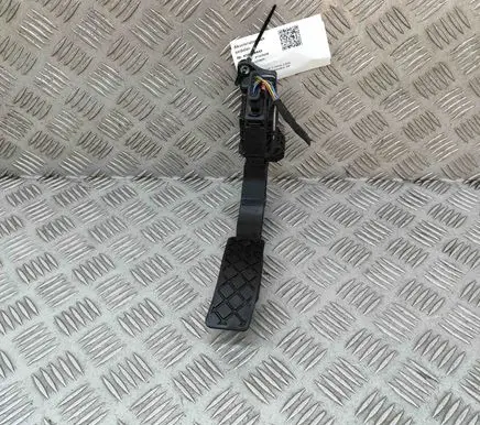 Audi e-tron Accelerator throttle pedal 4KL723523
