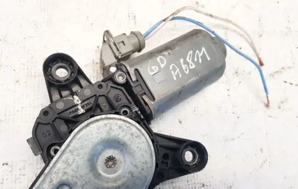 Peugeot 806 Rear door window regulator motor 400393a
