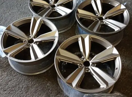 Audi RS4 R20 alloy rim 8W0601025CS