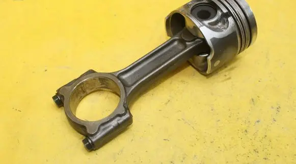 Renault Clio III Piston 