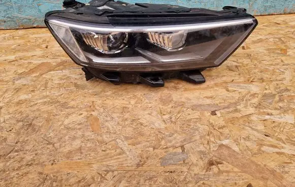 Volkswagen T-Roc Headlight/headlamp 2GA941036P