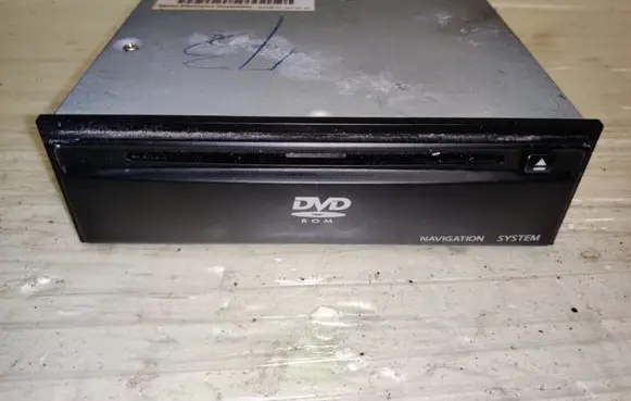 Infiniti G35 Navigation unit CD/DVD player CCU3073US 30311943