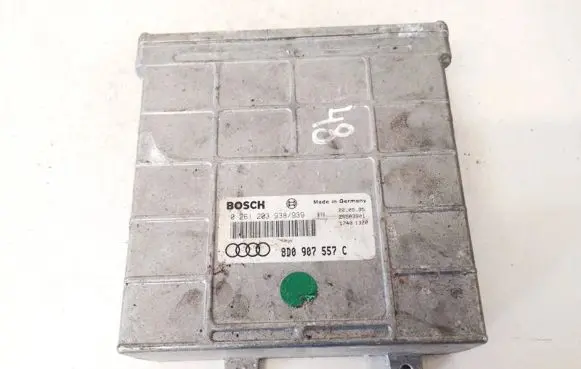 Audi A4 S4 B5 8D Engine control unit/module 0261203938 8D0907557C