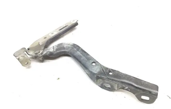 Engine bonnet/hood hinges