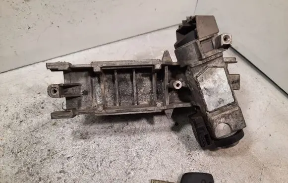 Ford Mondeo Mk III Ignition lock
