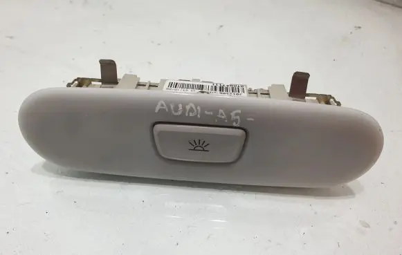 Audi A5 8T 8F Rear seat light 8T0947111