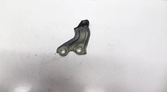 Fender mounting bracket