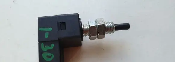 Clutch pedal sensor