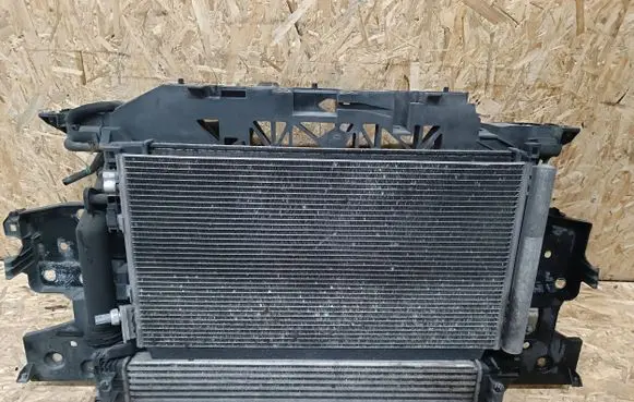 Renault Scenic III - Grand scenic III Radiator support slam panel