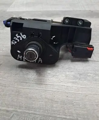 Opel Meriva A Tailgate exterior lock 13168316 04LN9