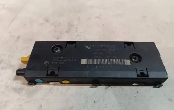 BMW 1 E81 E87 Aerial antenna amplifier 6520695890001