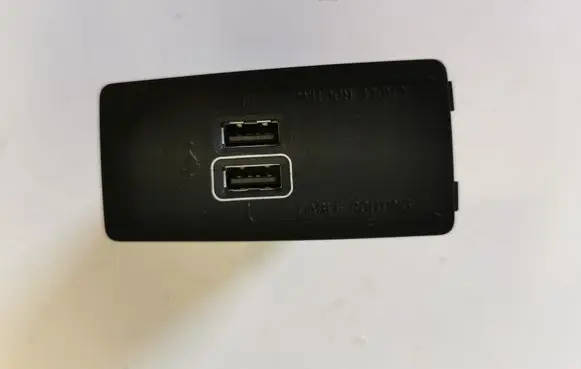 USB socket connector