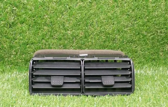 Ford Explorer Dash center air vent grill 6L24L9C681A