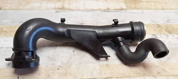 Intercooler hose/pipe