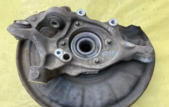 Mercedes-Benz C AMG W204 Rear wheel hub spindle/knuckle A2043500341