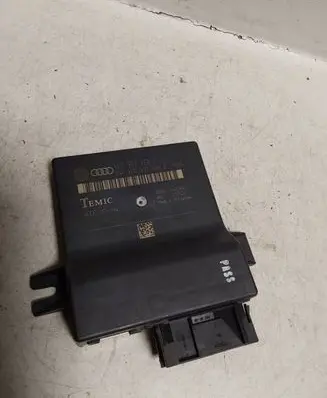 Audi A6 S6 C6 4F Gateway control module 4F0907468D 4F0910468A