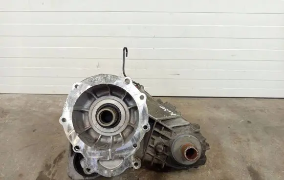 BMW X5 E53 Gearbox transfer box case 