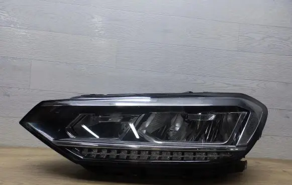 Volkswagen Touran II Headlight/headlamp 5TB941035B