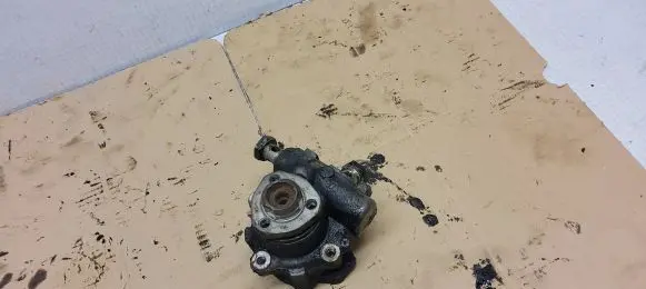 Volkswagen Transporter - Caravelle T4 Power steering pump