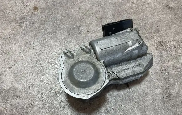 Mercedes-Benz Sprinter W906 Steering wheel lock A0375456132