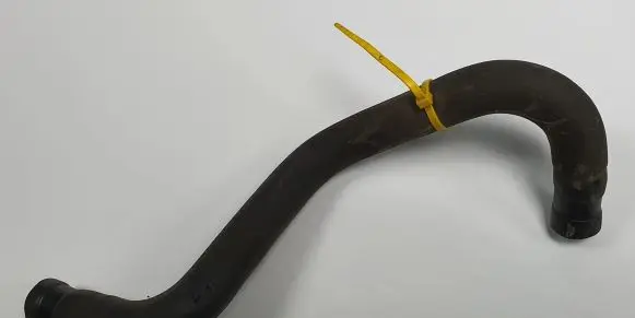 Volvo S40, V40 Engine coolant pipe/hose 30819977