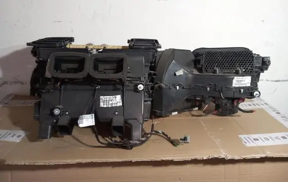 Mercedes-Benz E W212 Interior heater climate box assembly A2128305060