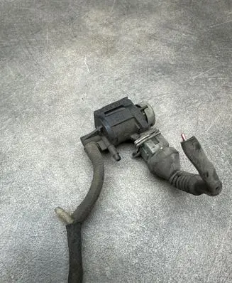 Audi A4 S4 B6 8E 8H Turbo solenoid valve 1J0906283A