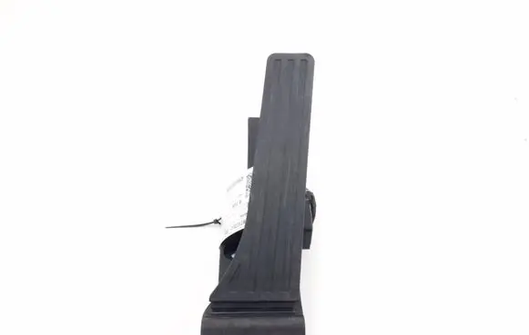 Mercedes-Benz E W212 Accelerator throttle pedal A4513000000