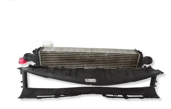 Porsche Macan (95C) Intercooler radiator 8K0145805E