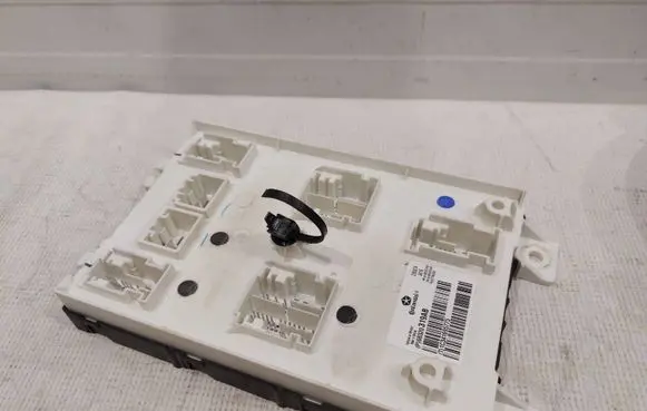 Dodge RAM Comfort/convenience module 68320319AB P68320319AB
