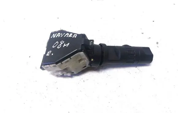 Nissan Navara Indicator stalk 14425