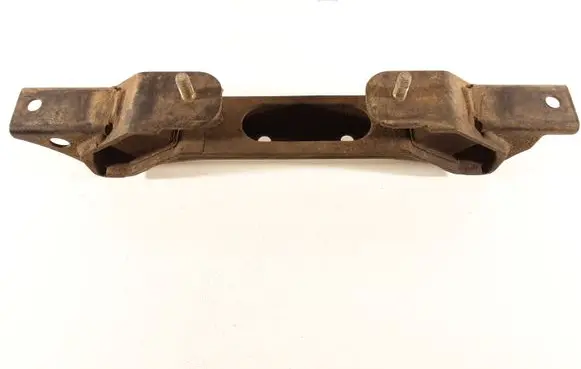 Mitsubishi Pajero Gearbox mount 1M8461A