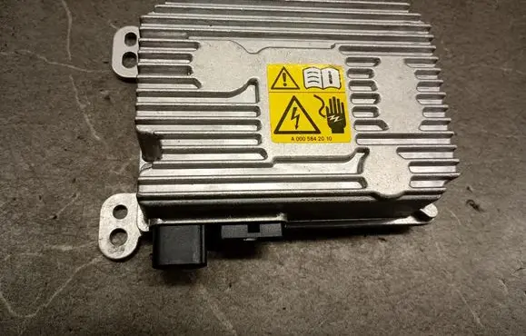 Mercedes-Benz Sprinter W907 W910 Fan control module a0005842010