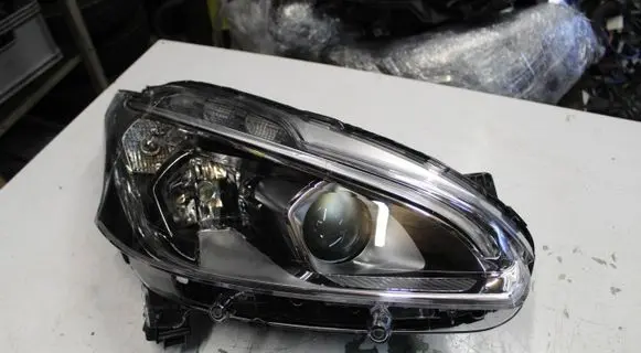 Peugeot 208 Headlight/headlamp