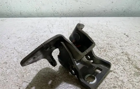 Dodge Challenger Front door upper hinge