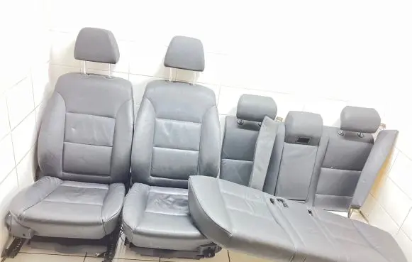 Seat set