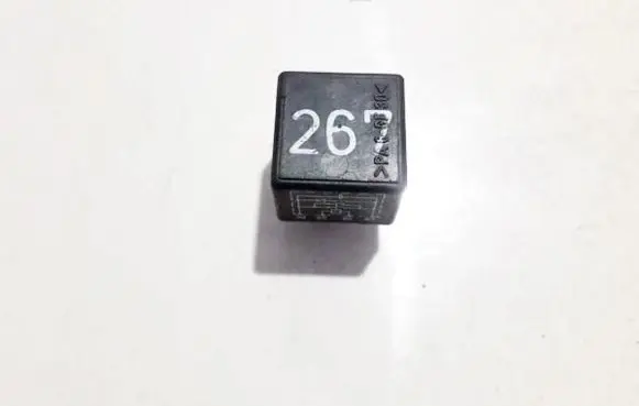 Volkswagen PASSAT B5 Other relay 443919578c 899519