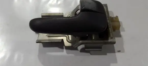 Mazda 626 Front door interior handle mdh20i