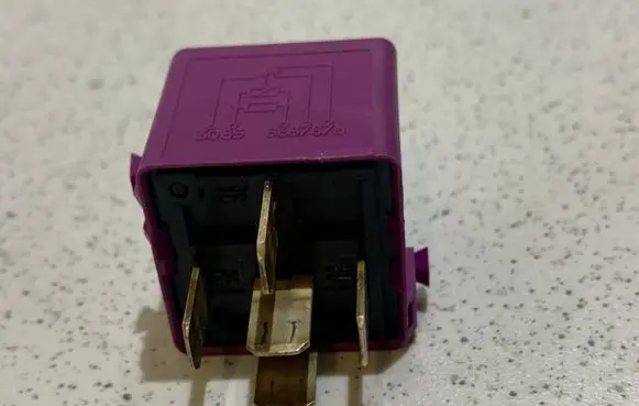 BMW 5 E39 Other relay 61361388911
